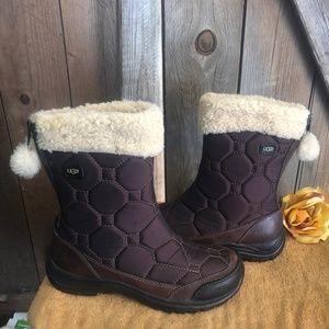 Rare Brown Tufted Ugg Boots -Tire Tread Sole